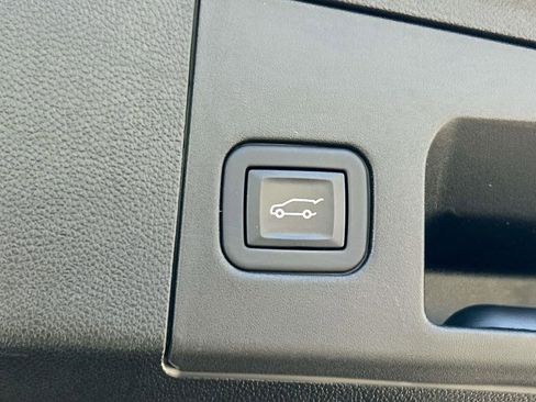 Certified 2023 Cadillac XT4 Premium Luxury w/ Enhanced Visibility Package image 13