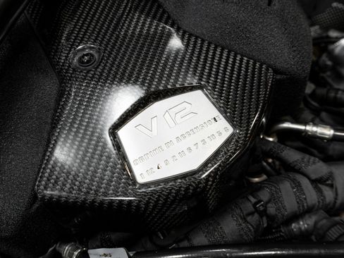 Used 2014 Lamborghini Aventador LP 700-4 image 37