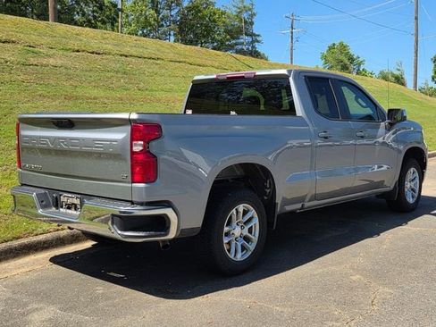 Used 2024 Chevrolet Silverado 1500 LT RWD image 3
