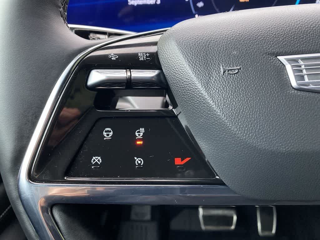 Certified 2026 Cadillac Vistiq Premium Luxury w/ LPO, Floor Liner Package AWD/4WD image 21