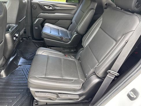 Used 2021 GMC Yukon Denali w/ LPO, Illumination Package AWD/4WD image 12