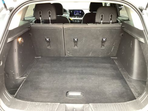 Used 2024 Chevrolet Trax LS w/ LS Convenience Package image 8