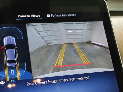 Used 2025 Mercedes-Benz C 300 4MATIC Sedan image 27