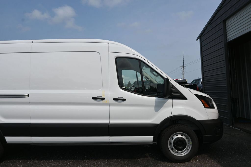 New 2026 Ford Transit 150 148 Medium Roof w/ Load Area Protection Package RWD image 12