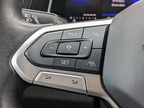 Used 2024 Volkswagen Jetta SE FWD image 25