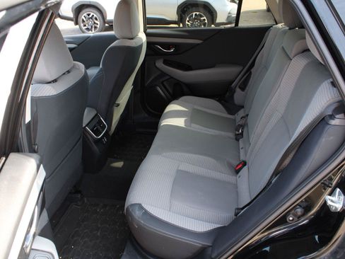 Used 2024 Subaru Outback Premium AWD/4WD image 17