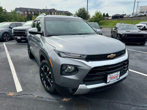 Used 2023 Chevrolet TrailBlazer LT w/ Convenience Package FWD image 4