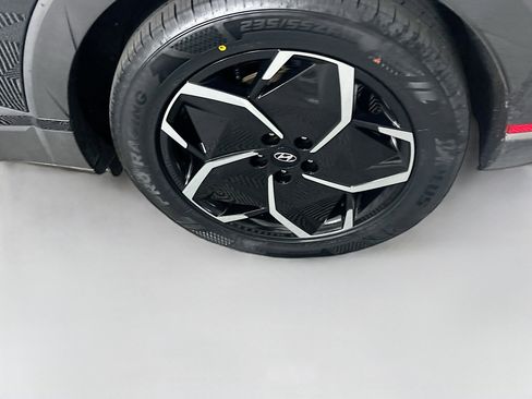 Used 2024 Hyundai Ioniq 5 SE RWD image 11