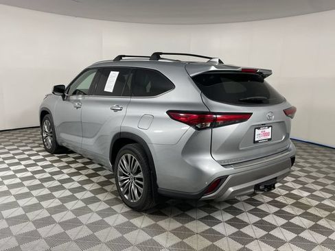 Used 2021 Toyota Highlander Platinum AWD/4WD image 21