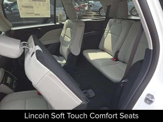 New 2026 Lincoln Aviator AWD image 37