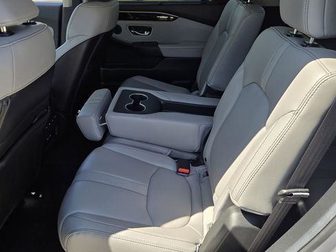 Certified 2025 Honda Pilot EX-L image 11