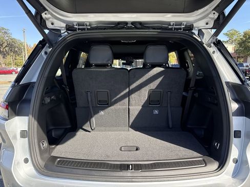 New 2025 Jeep Grand Cherokee L Limited w/ Trailer Tow Package image 33