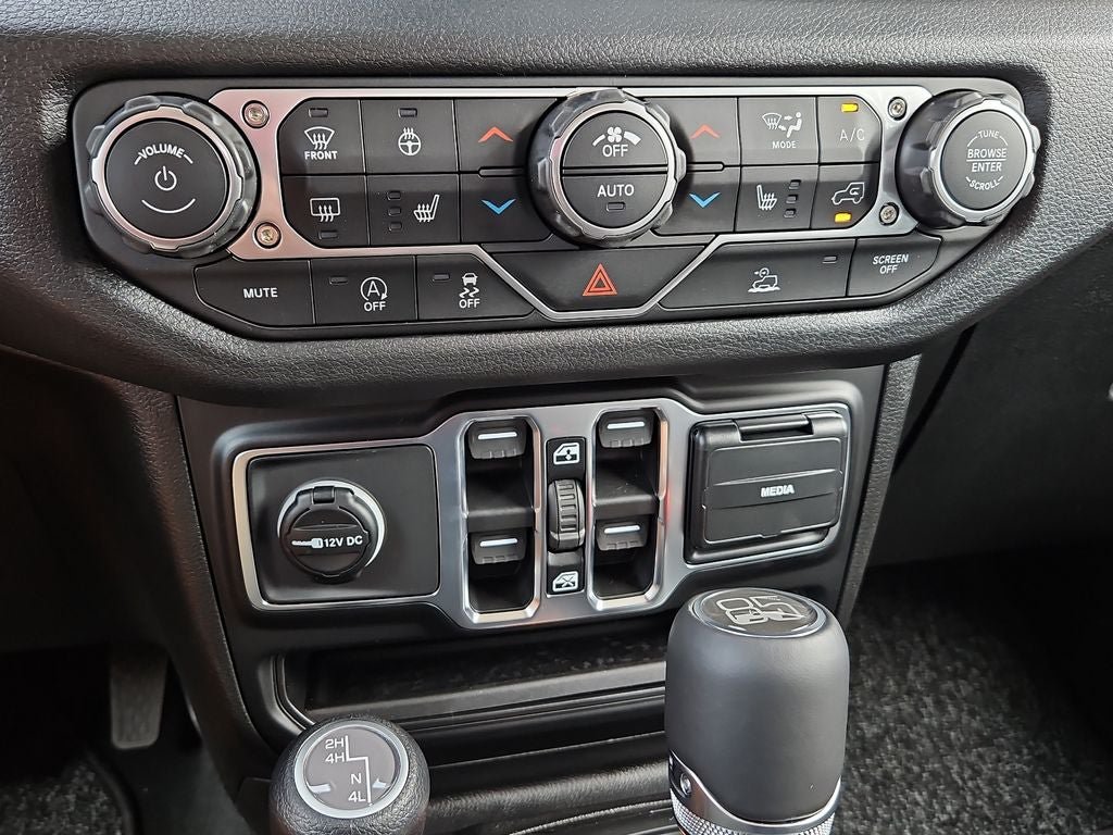 New 2026 Jeep Gladiator Sport AWD/4WD image 27
