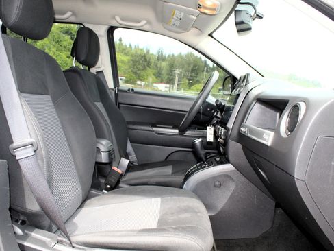 Used 2014 Jeep Compass Sport w/ Power Value Group AWD/4WD image 16