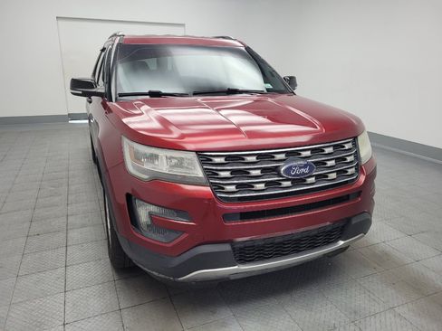 Used 2016 Ford Explorer XLT w/ Equipment Group 201A AWD/4WD image 14