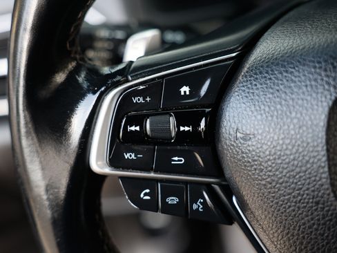 Used 2018 Honda Accord Sport image 27