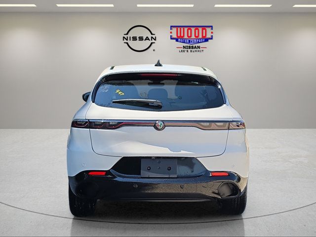 Used 2025 Alfa Romeo Tonale AWD/4WD image 3