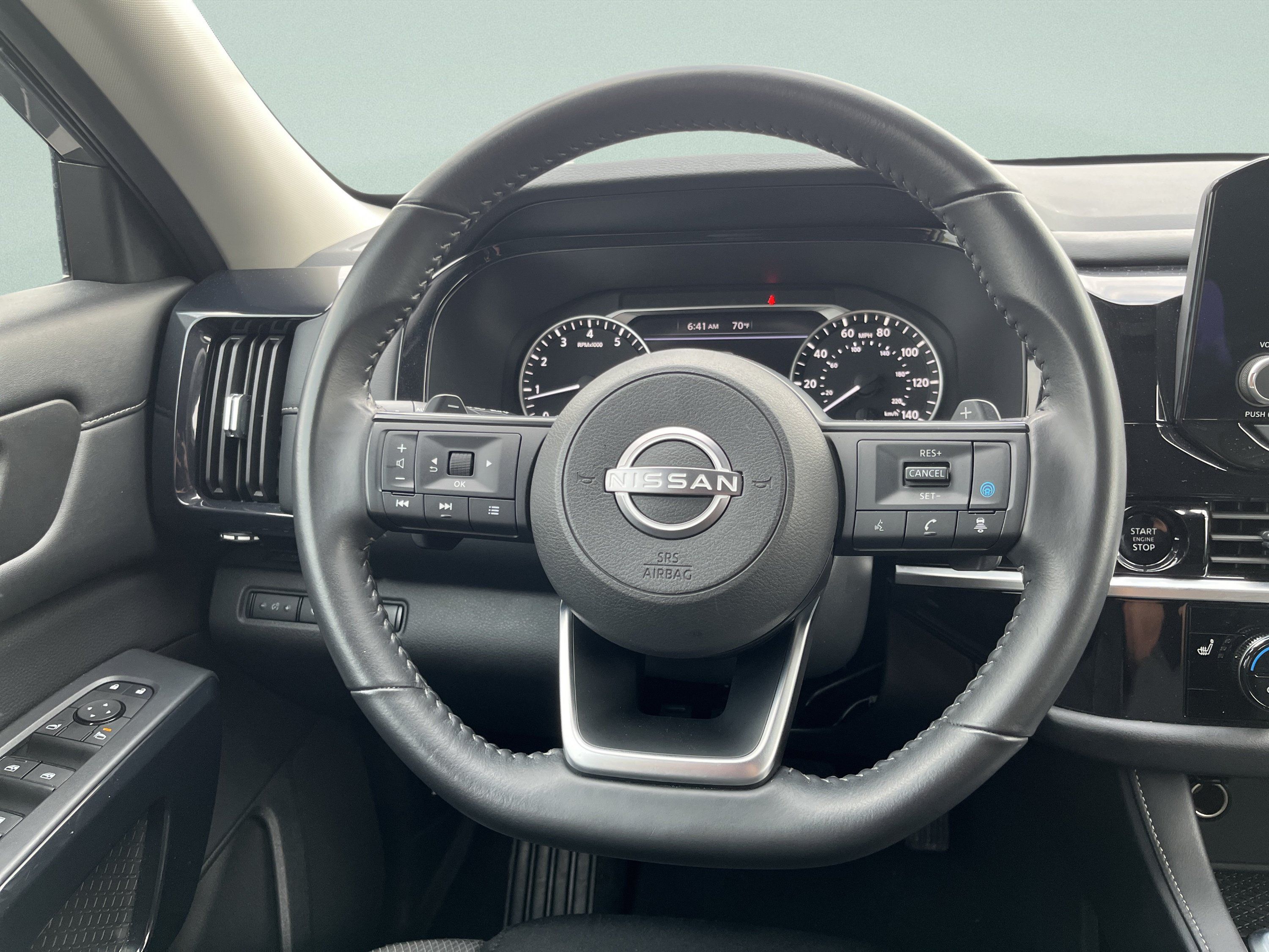 Used 2025 Nissan Pathfinder SV AWD/4WD image 26