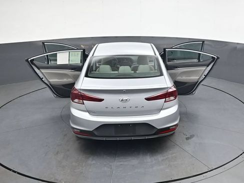 Used 2020 Hyundai Elantra SE FWD image 39