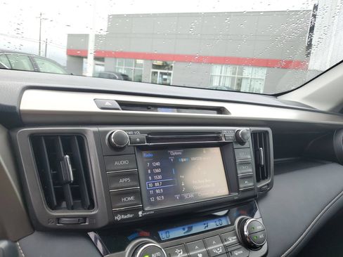 Used 2014 Toyota RAV4 XLE AWD/4WD image 25