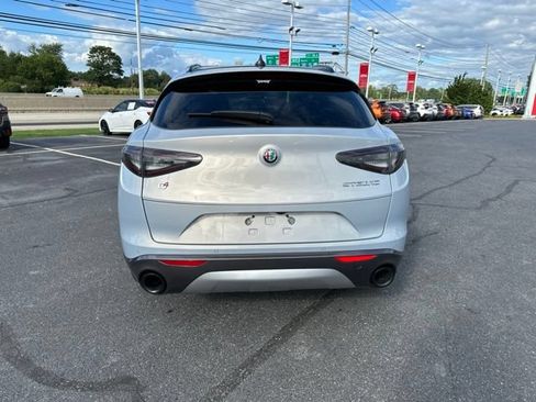 Used 2024 Alfa Romeo Stelvio Ti w/ Performance Driving Package AWD/4WD image 6