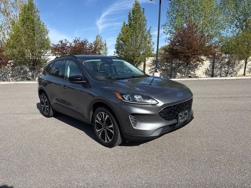 Used 2022 Ford Escape SE w/ SE Sport Appearance Package AWD/4WD image 13