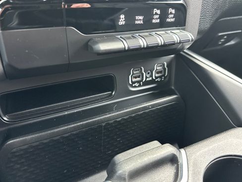 Used 2021 RAM 1500 Big Horn image 26