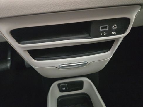 Used 2017 Chrysler Pacifica LX w/ Tire & Wheel Group image 29