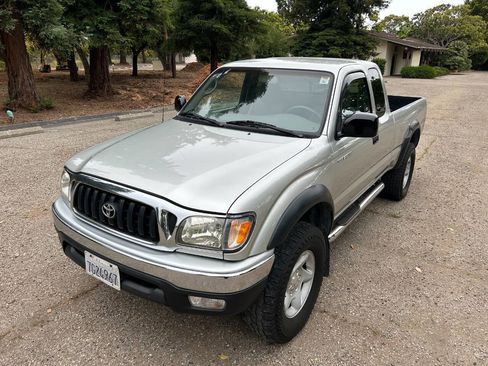 Used 2003 Toyota Tacoma PreRunner image 3