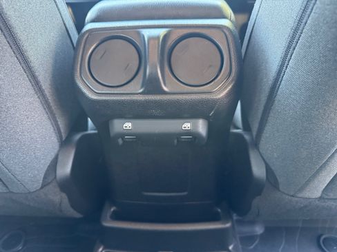 Used 2024 Jeep Wrangler Unlimited AWD/4WD image 20