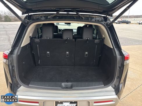 Used 2025 Nissan Pathfinder SL AWD/4WD image 30