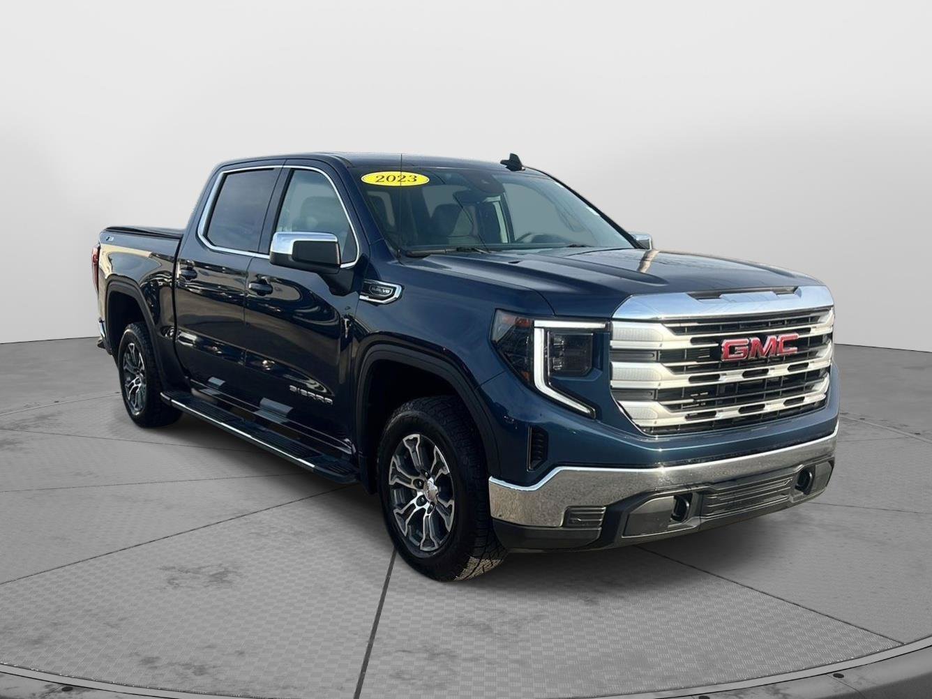 Used 2023 GMC Sierra 1500 SLE AWD/4WD image 13
