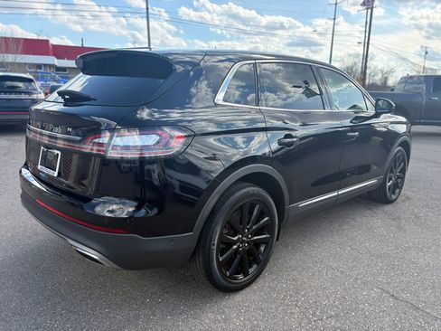 Used 2022 Lincoln Nautilus Reserve w/ Equipment Group 201A image 5