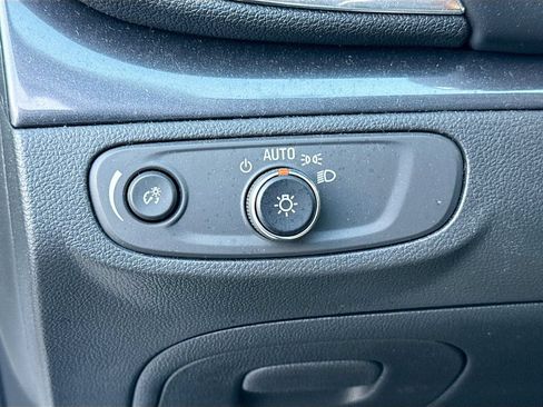 Used 2022 Buick Encore Preferred w/ Safety Package AWD/4WD image 11