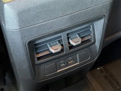 Used 2024 GMC Canyon AT4 w/ AT4 Premium Package image 43