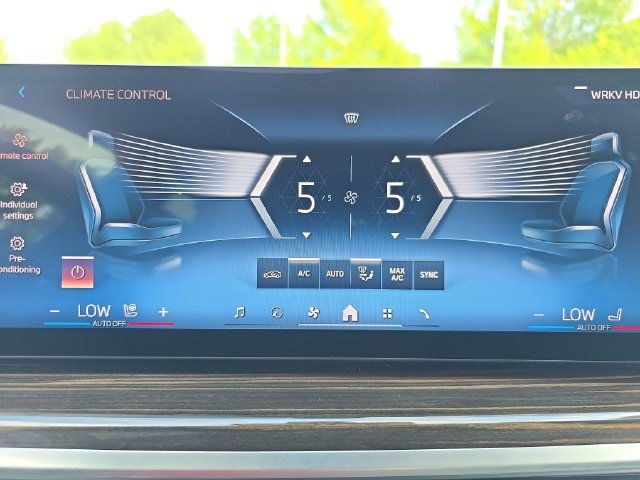 Used 2025 BMW X5 xDrive50e AWD/4WD image 20