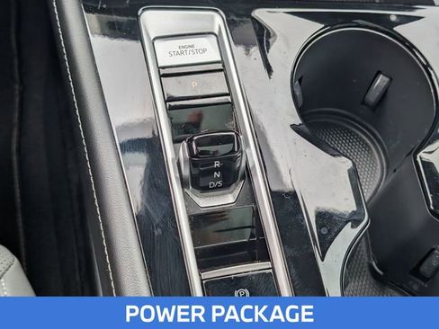 Used 2024 Volkswagen Atlas Cross Sport SEL R-Line AWD/4WD image 20