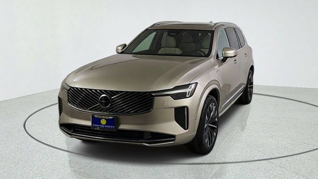 New 2026 Volvo XC90 T8 Plus w/ Protection Package Premier AWD/4WD image 2