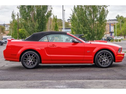 Used 2007 Ford Mustang GT RWD image 2