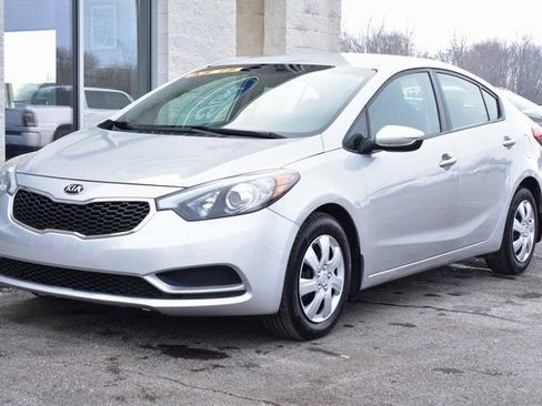 Used 2016 Kia Forte LX image 9