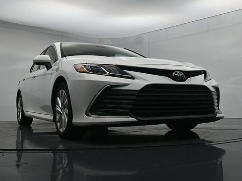 Used 2024 Toyota Camry LE FWD image 36