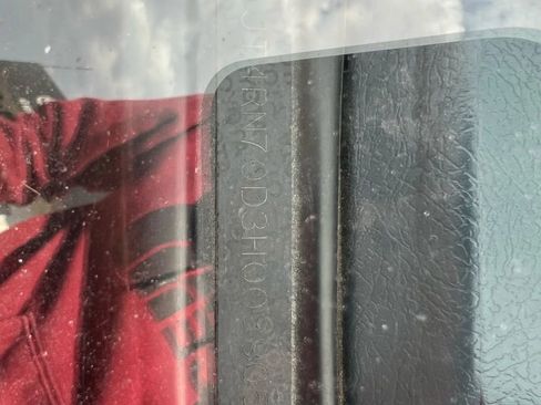 Used 1987 Toyota Pickup Deluxe image 16