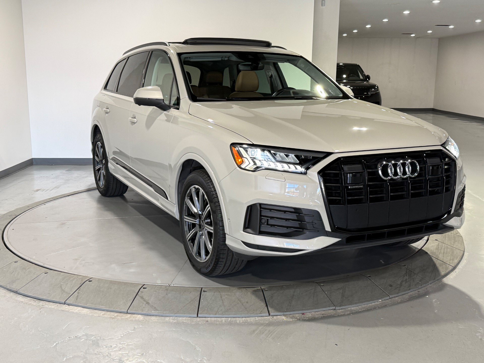 Used 2024 Audi Q7 2.0T Premium Plus w/ Premium Plus Package AWD/4WD image 5