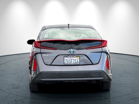 Used 2017 Toyota Prius Prime Premium image 5