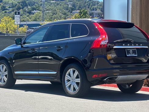 Used 2017 Volvo XC60 T5 Inscription w/ Preferred Option Package FWD image 6