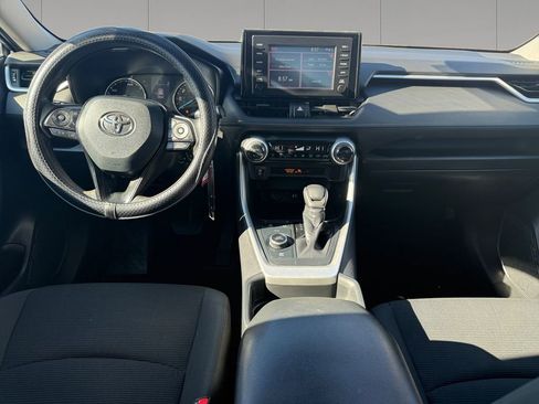 Used 2019 Toyota RAV4 LE w/ Carpet Mat Package image 12