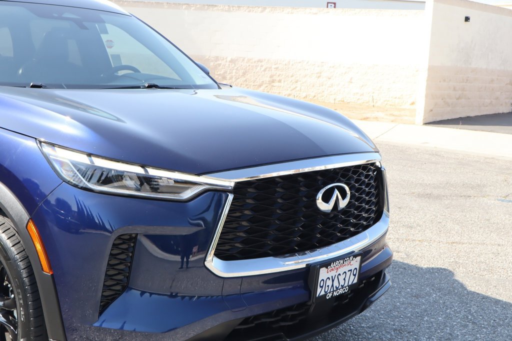Used 2023 INFINITI QX60 Luxe w/ Cargo Package FWD image 11