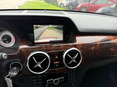 Used 2014 Mercedes-Benz GLK 250 BlueTEC 4MATIC image 36