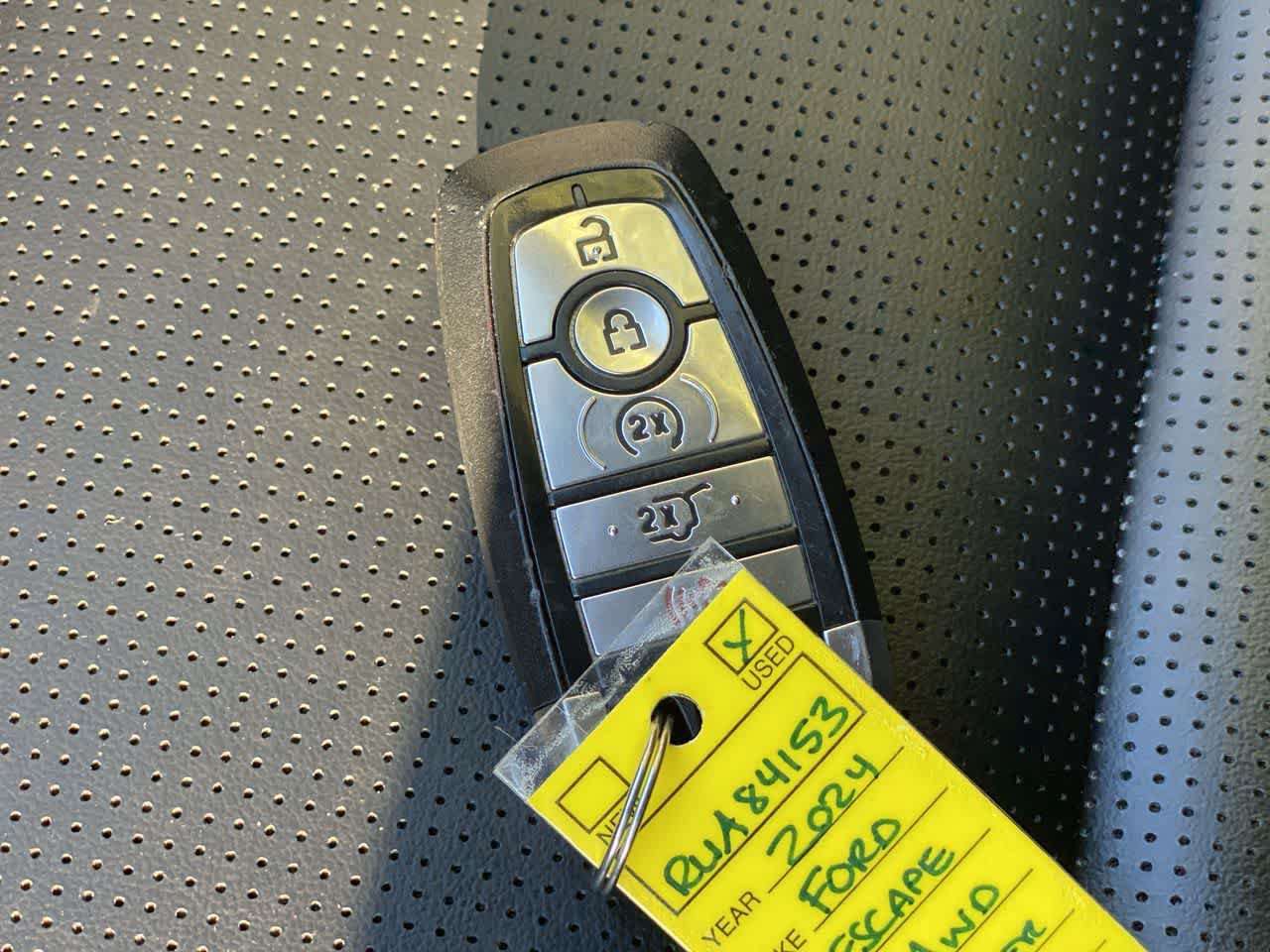 Used 2024 Ford Escape Platinum AWD/4WD image 30