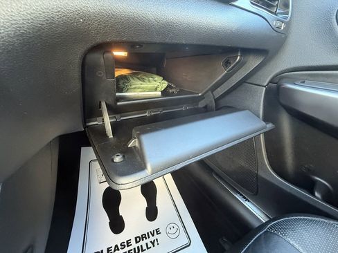 Used 2020 Jeep Cherokee Limited image 20